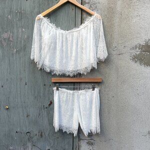NWT Levenin White Lacy Romance Off The Shoulder Set Size Medium